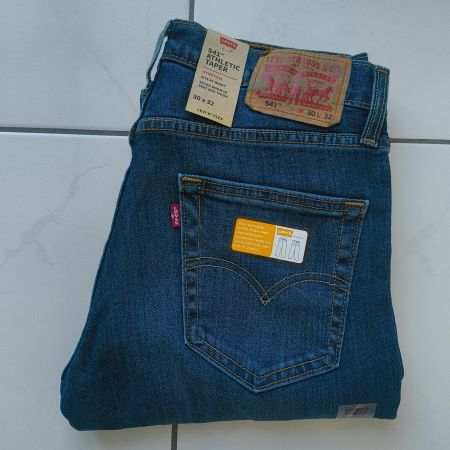 Levis  541 Jeans W 30
