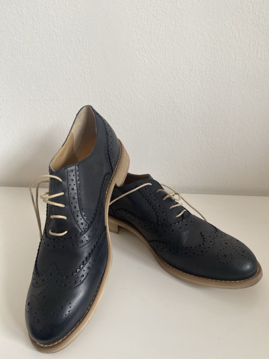 Damenschuhe: Scarpe stringate Bata blu, numero 41 – Neu und originalverpackt aus Vacallo von lac_2z26 1