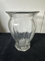 Elegante Vintage Glasvase, gerippt  Höhe: 17,4 