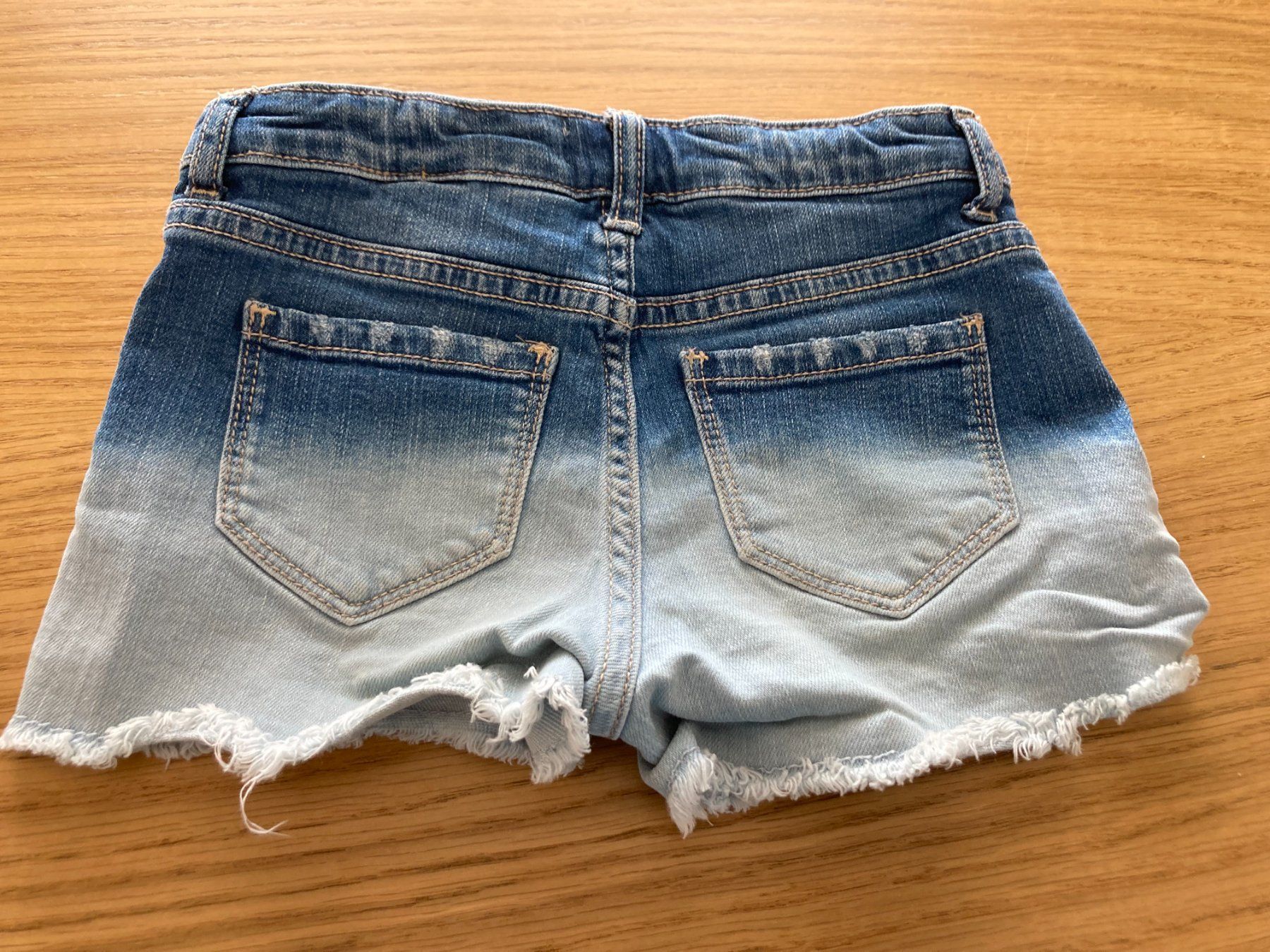 Oshkosh Pantalons: Shorts "OshKosh" – D'occasion à Muttenz par Juvenile33 1