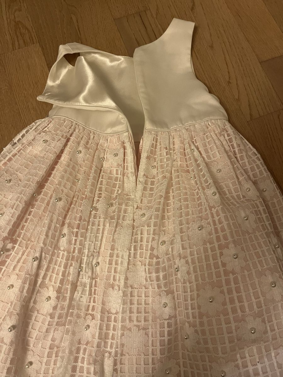 Kleider & Röcke: Mädchen Kleid Mit Schuhe – Neu (gemäss Beschreibung) aus Adliswil von Sale12 8