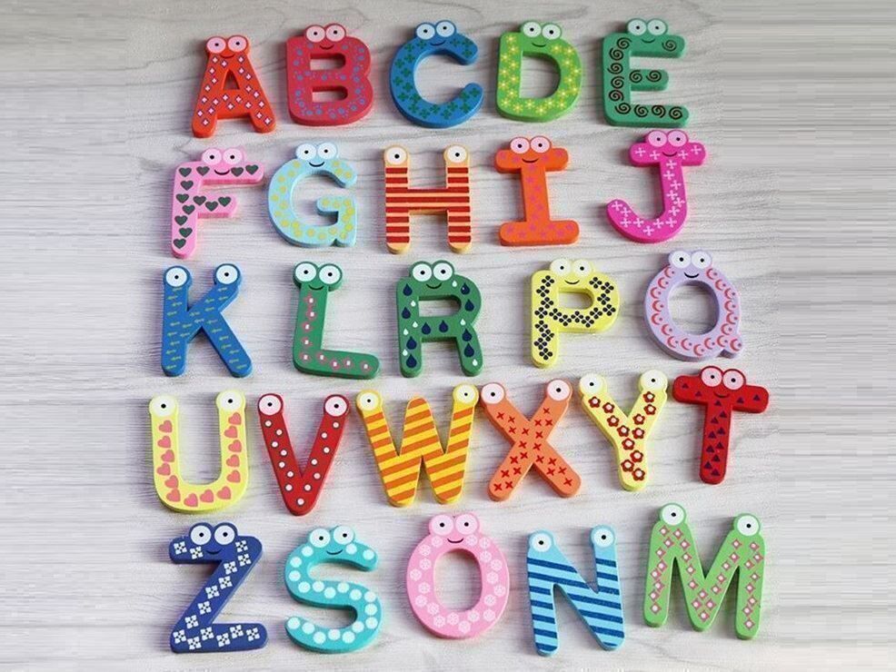 Magnete: 26 HOLZBUCHSTABEN - MAGNET - ALPHABET – Neu und originalverpackt aus Kriens von swissgadget