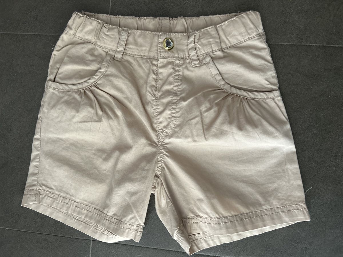 Pantaloni: Jolis shorts 122cm – Usato da Yens venduto da Chriis