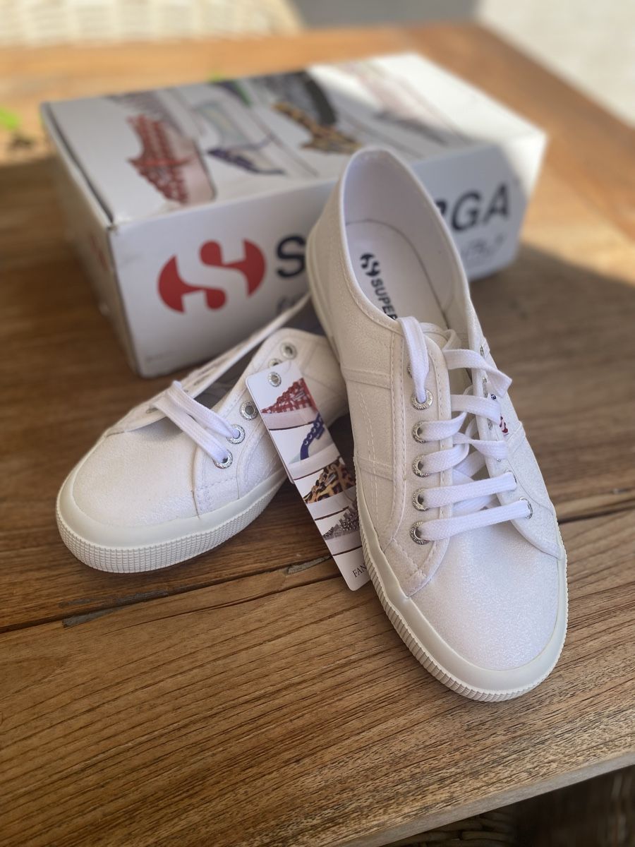 Superga Damenschuhe: Superga Gr.41 NEU – Neu und originalverpackt aus Affoltern am Albis von Vsyra