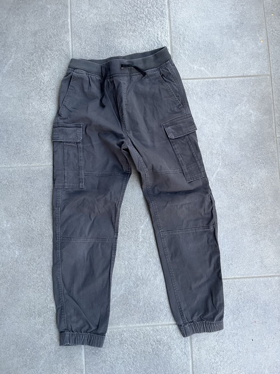 H&M Pantalons: Hose / Joggpants 146 – D'occasion à Wil ZH par Wonderwoman76