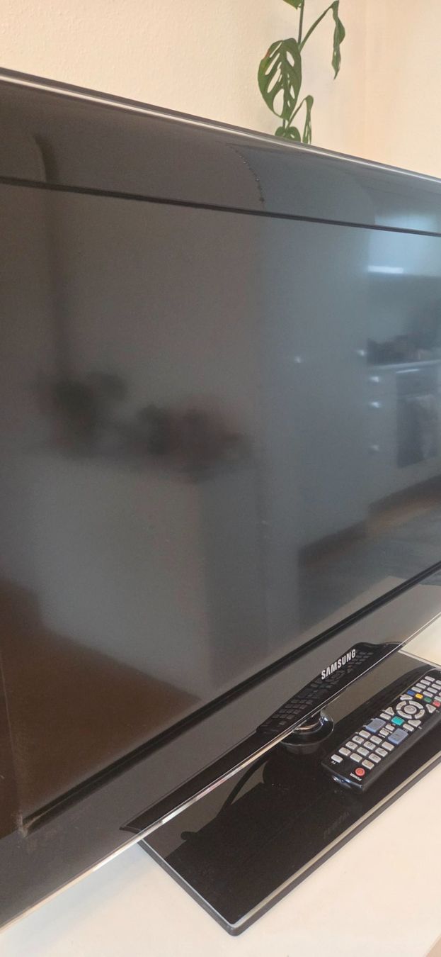 Samsung Fernseher: Samsung TV 32'' – Gebraucht aus Zürich von giu_tp6p 2
