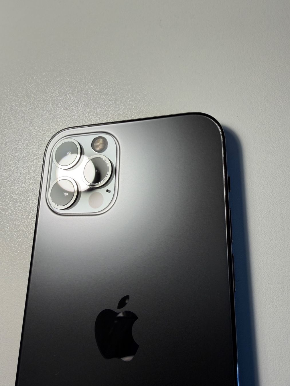 Apple Handys / Smartphones: iPhone 12 Pro, Graphite, 256GB – Gebraucht aus Lupfig von T765RS 3
