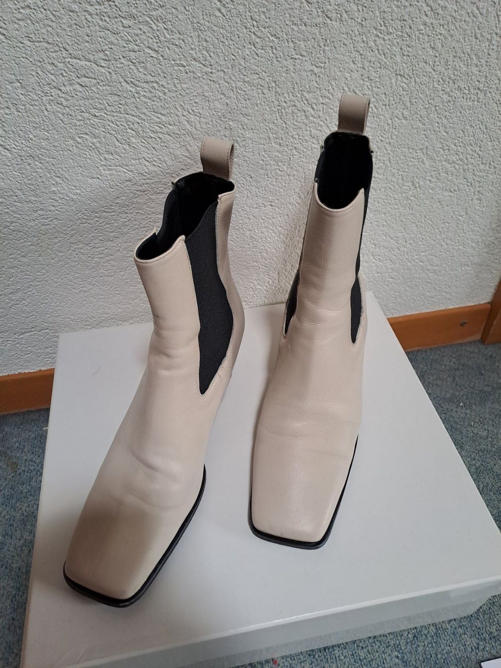Damenschuhe: Hochwertige Stiefeletten, NP 329.--, Gr. 38 – Gebraucht aus Frauenfeld von Andadaa 1