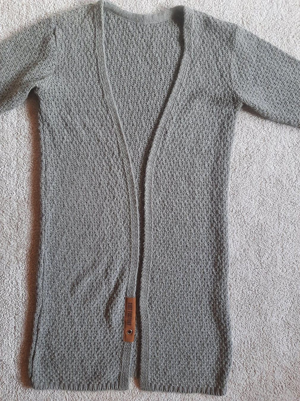 Giacche: Strickjacke Knit Factory Gr. 36/38 – Usato da Muotathal venduto da robin40 2