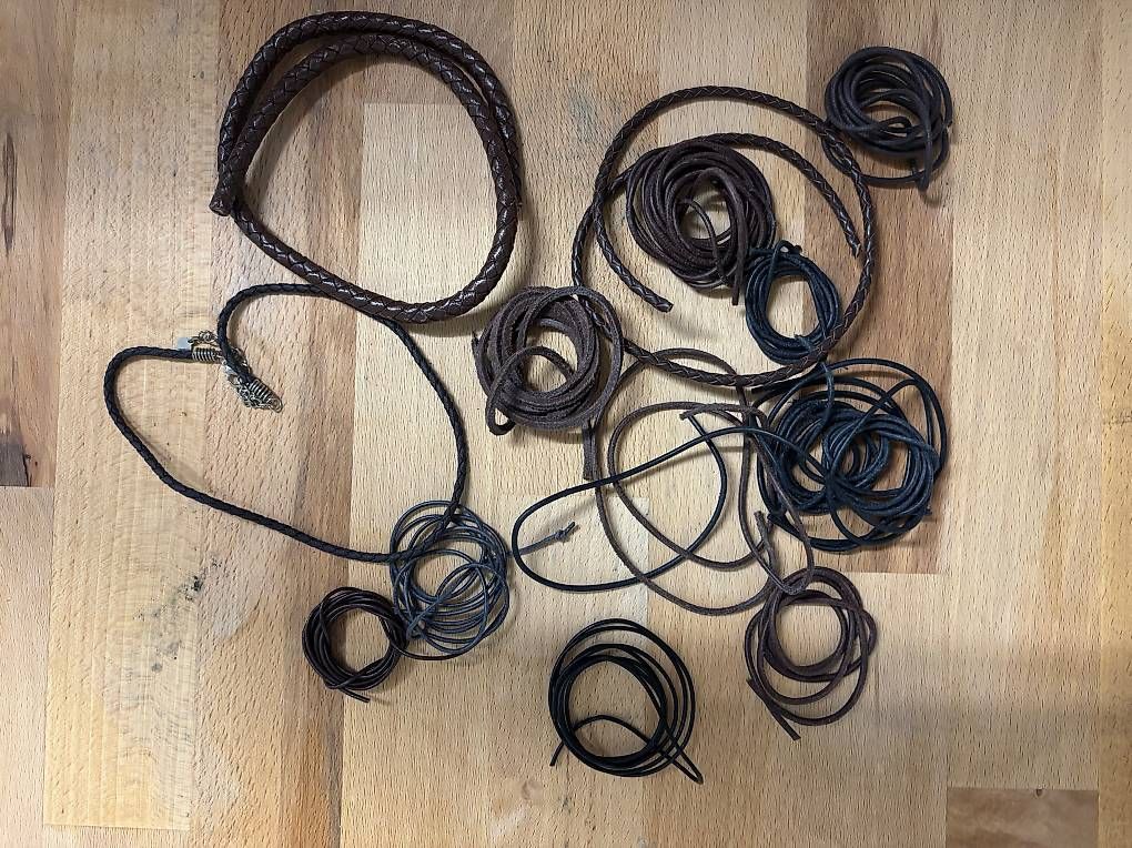 Bastelsets: Schmuck, Armbänder, oder Schlüsselanhänger selber herstellen – Neu (gemäss Beschreibung) aus Urtenen-Schönbühl von Diversikum 3