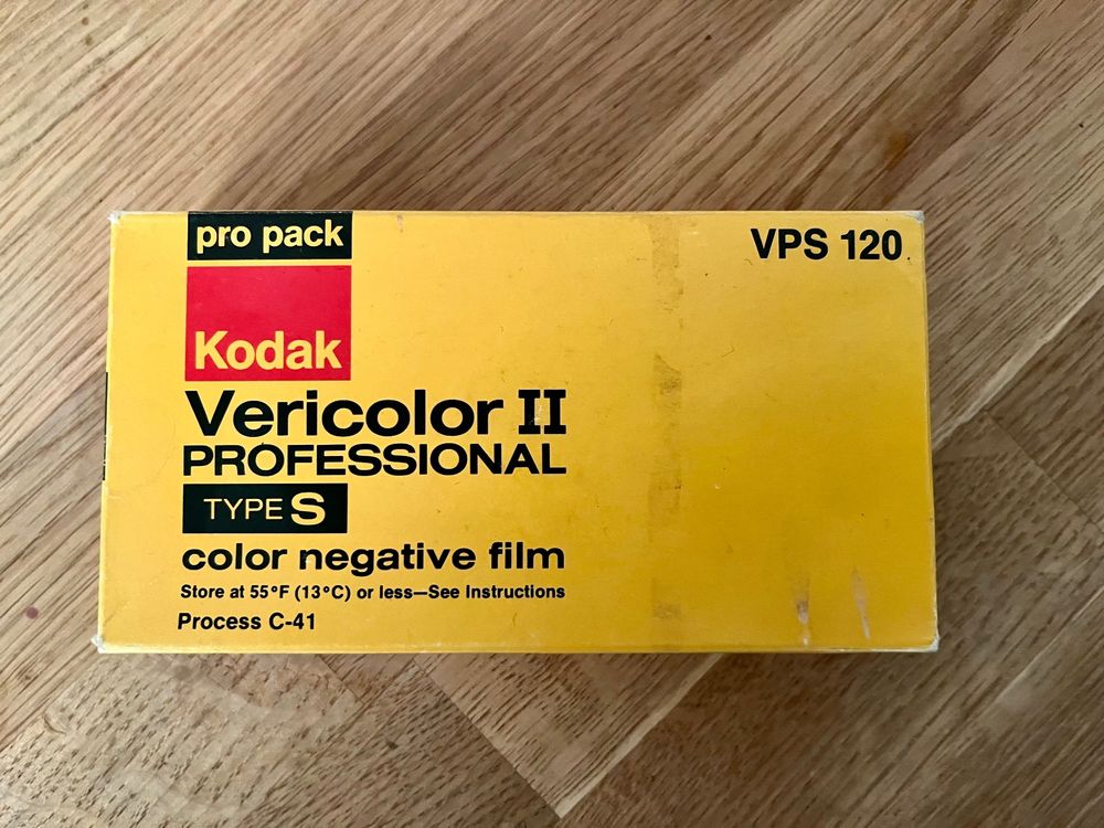 De Blootgestelde Stroken Van De Kleuren Negatieve Film Stock Afbeelding - Image of fotografisch