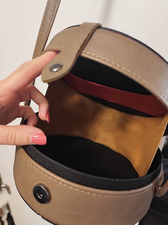 Borse da donna: Coole runde Tasche – Usato da Mägenwil venduto da VintageGirly 2