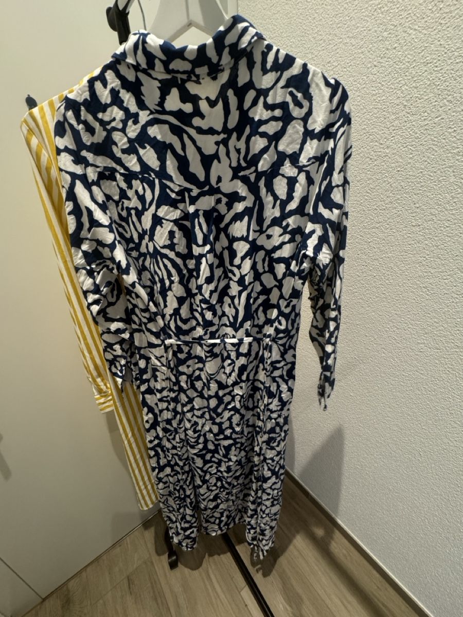 Vestiti: Dunkelblaues langes Kleid Gr. 40 – Usato da Sins venduto da sum_lv6d 4