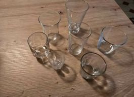 Lot de verres divers pour vos fêtes d'été. Parfait état!