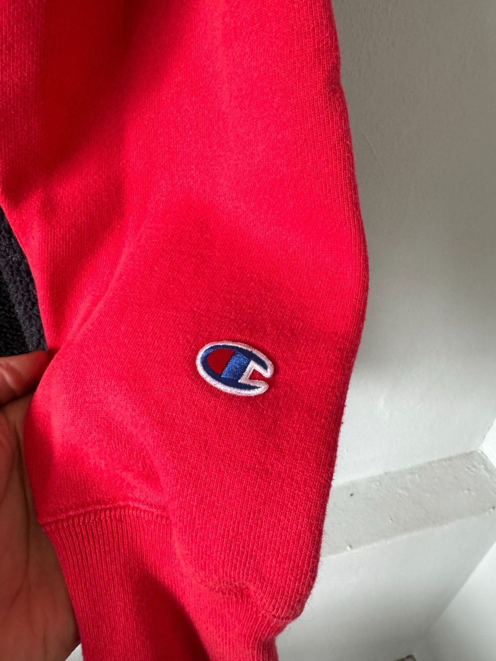 Champion Maglioni & Felpe: Champion Reverse Weave Sweat men M pullover – Usato da Neuchâtel venduto da _Easy_to_Find_ 1