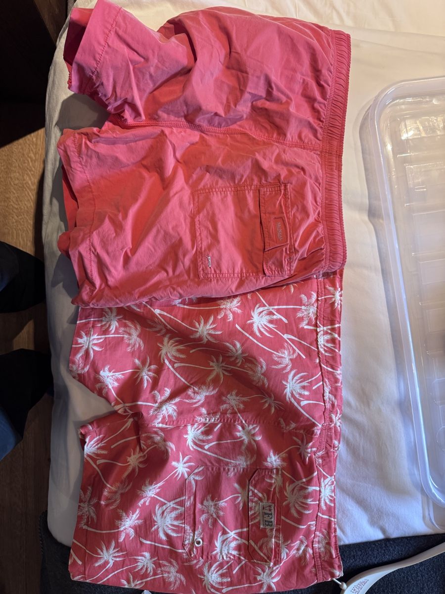 Badehosen: 2 Bath Shorts – Gebraucht aus St. Moritz von Bengeee 1