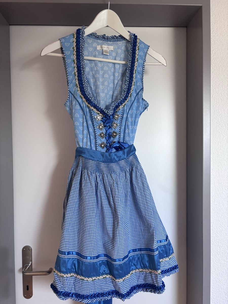 Vestiti: Zwei Amisu Dirndl mit passender Bluse & 1x Schösschen – Usato da Wangen ZH venduto da Matty2000