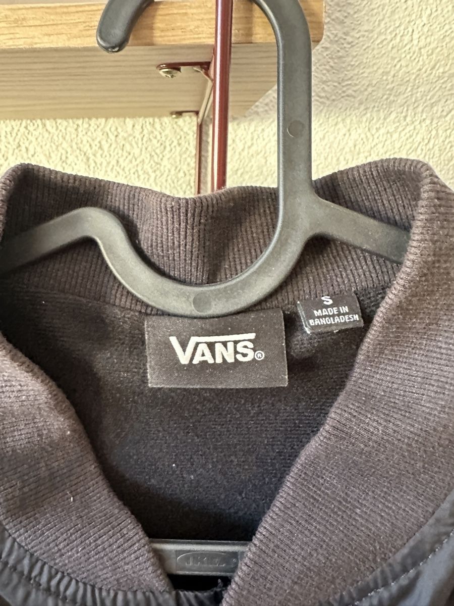 Vans Jacken: Vans Übergangsjacke Schwarz  – Gebraucht aus Cazis von sina12 2