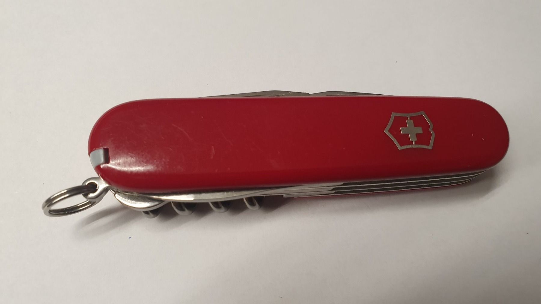 Victorinox Coltelli tascabile: 4 Victorinox Sackmesser mit Logo – Usato da Härkingen venduto da MarianneSi 1