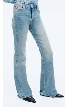 FLARED JEANS IN HELLBLAU GRÖSSE EUR 34 - WIE NEU