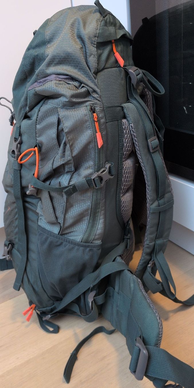 Zaini: Mountain Warehouse Hiking Backpack Green Like New – Nuovo (secondo la descrizione) da Basel venduto da ric_h97p 2