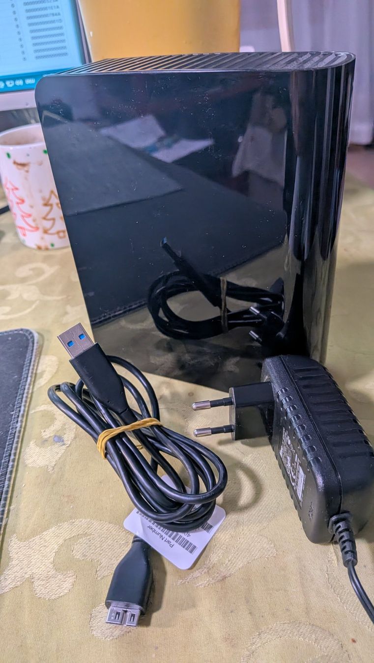 Western Digital 2TB My Book Desktop External HDD, USB3.0 (Gebraucht) in ...
