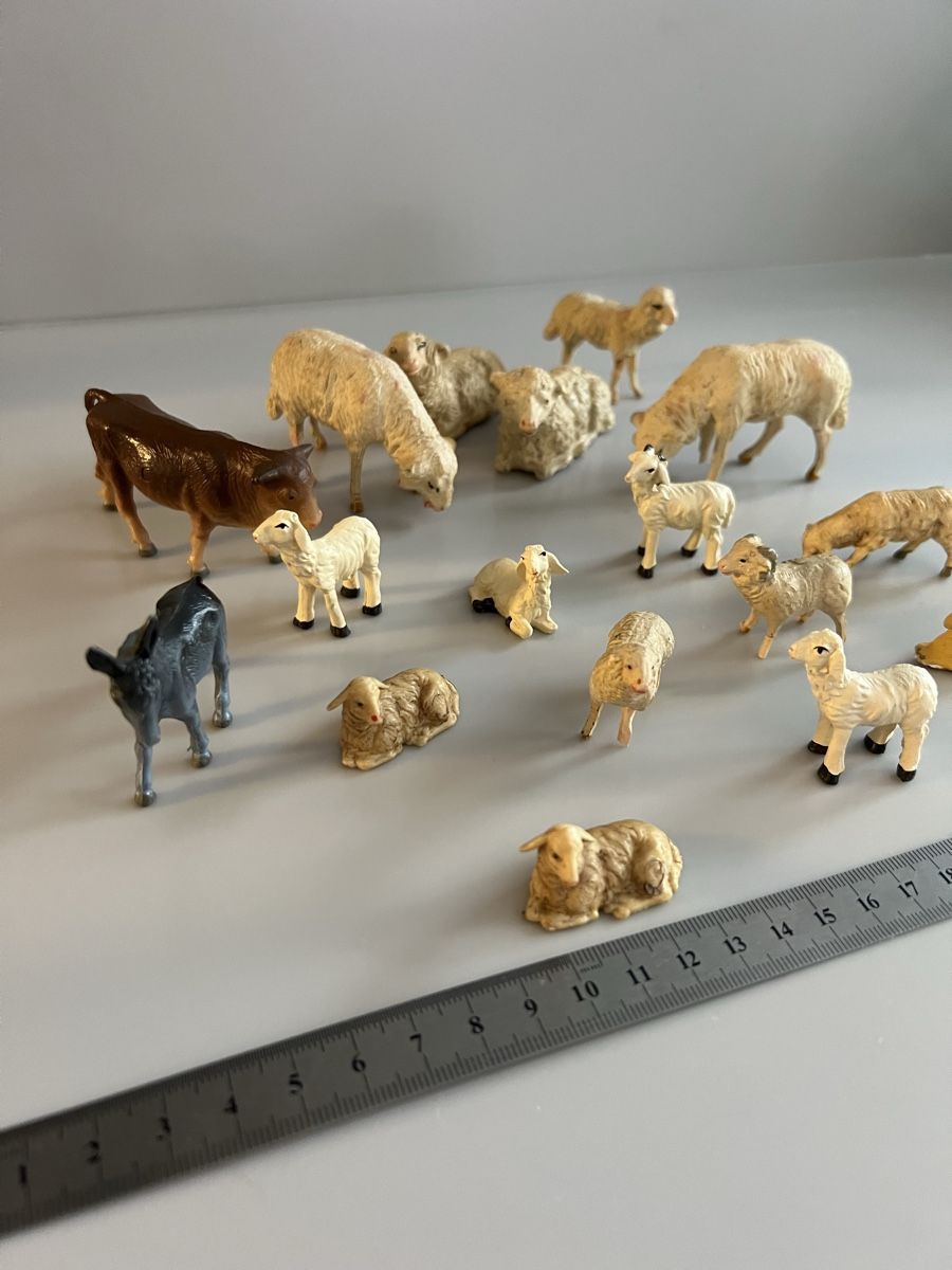 Statuette: Krippenfiguren Set mit Tieren   – Usato da chur venduto da Ika11 5