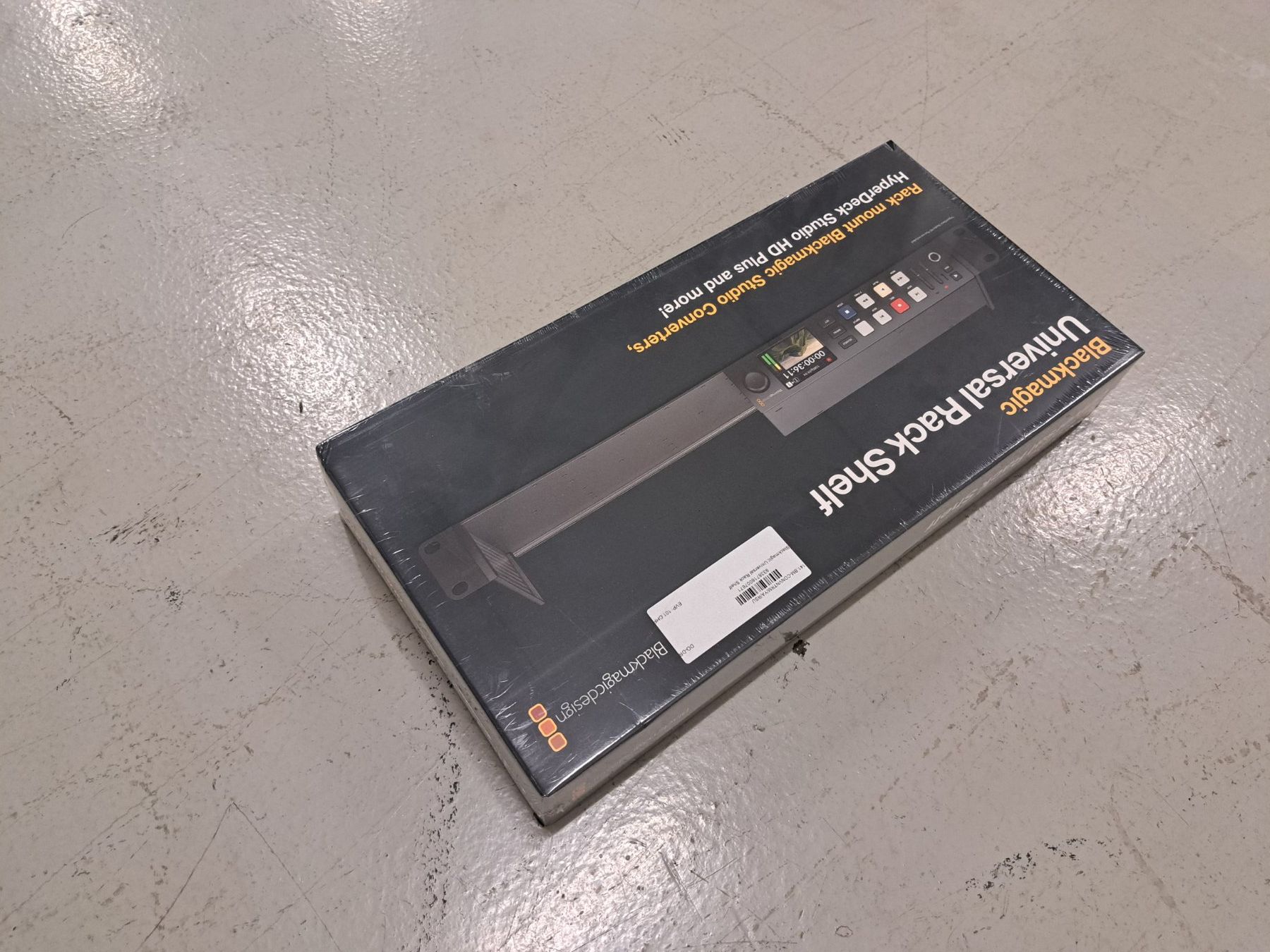 Sonstiges Zubehör: 19 Zoll Blackmagic Universal Rack Shelf 1 HE – Neu und originalverpackt aus Embrach von lichttechnik 2