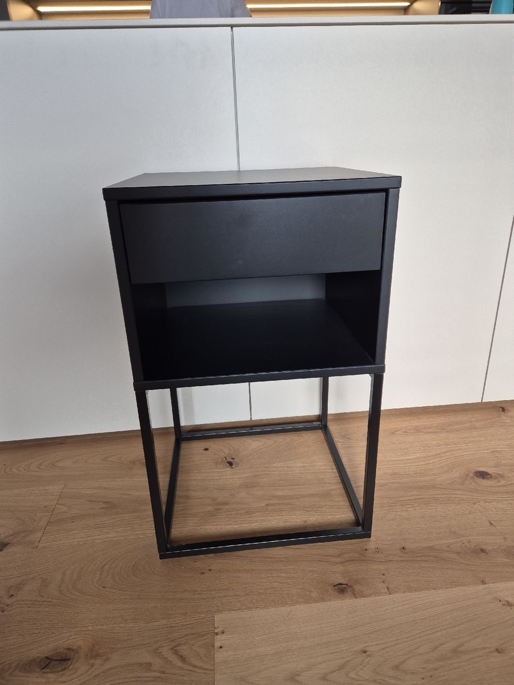 Comodini: Nachttisch Ikea Vikhammer – Usato da Ibach venduto da yan_zrchr 2