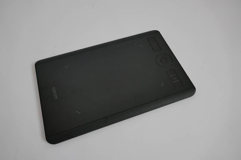 Wacom Tablettes PC: Wacom Intus pro – D'occasion à Stüsslingen par polychrom65