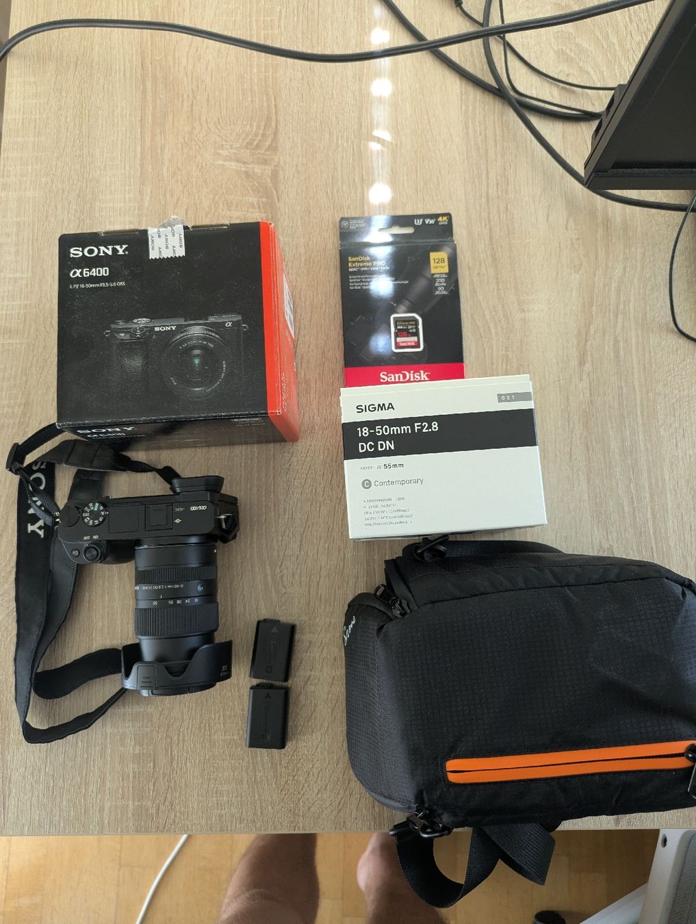 Sony Appareil photo: Sony A6400 kit + Sigma 18-60mm 2.8 + accessories – Neuf (Voir description) à Zürich par ioa_bsc6 2