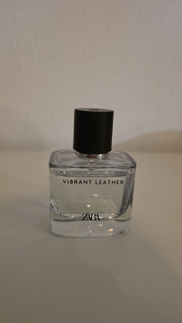 Zara Profumi & Eau de Toilette: Vibrant Leather - Zara 45/50ml  – Usato da Lausanne venduto da Andonia
