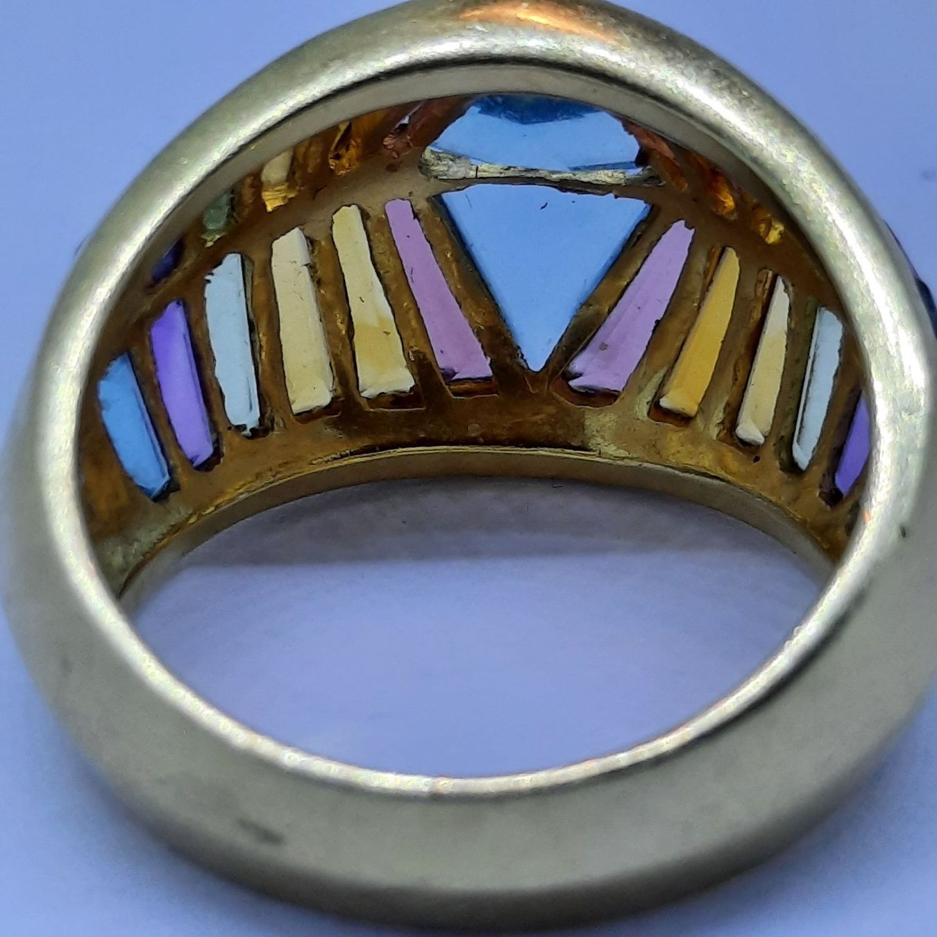 Bagues: Wunderschöner Farbstein Ring mit hochwertigen Edelsteinen – D'occasion à Unterägeri par Altgoldschmuck 4