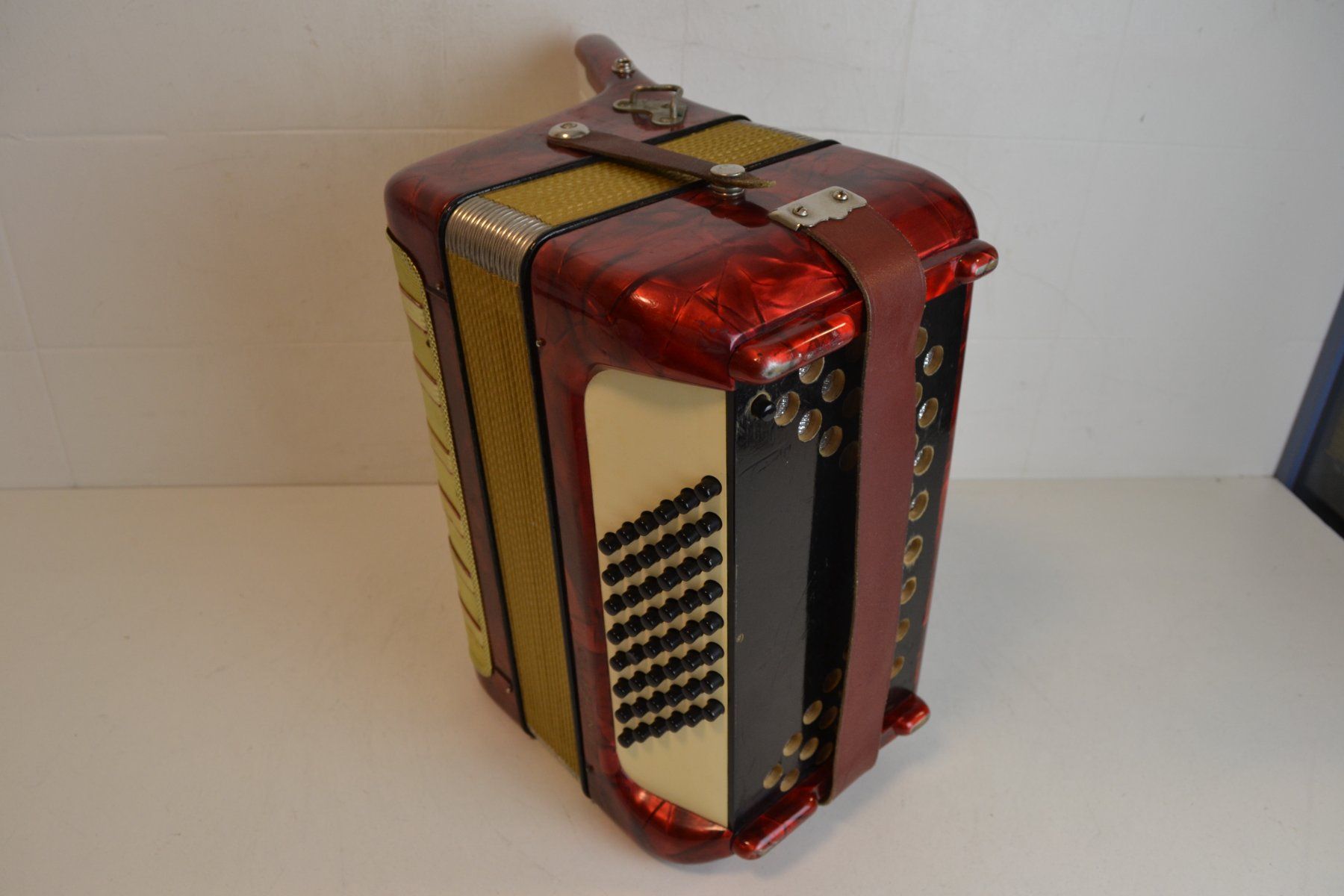 Hohner Strumenti musicali: Akkordeon Hohner Concerto I frisch gestimmt – Usato da Zürich venduto da baumusik 8