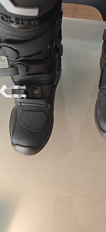 Scarpe da donna: Vendo stivali Eleveit – Usato da Ligornetto venduto da Johmau84