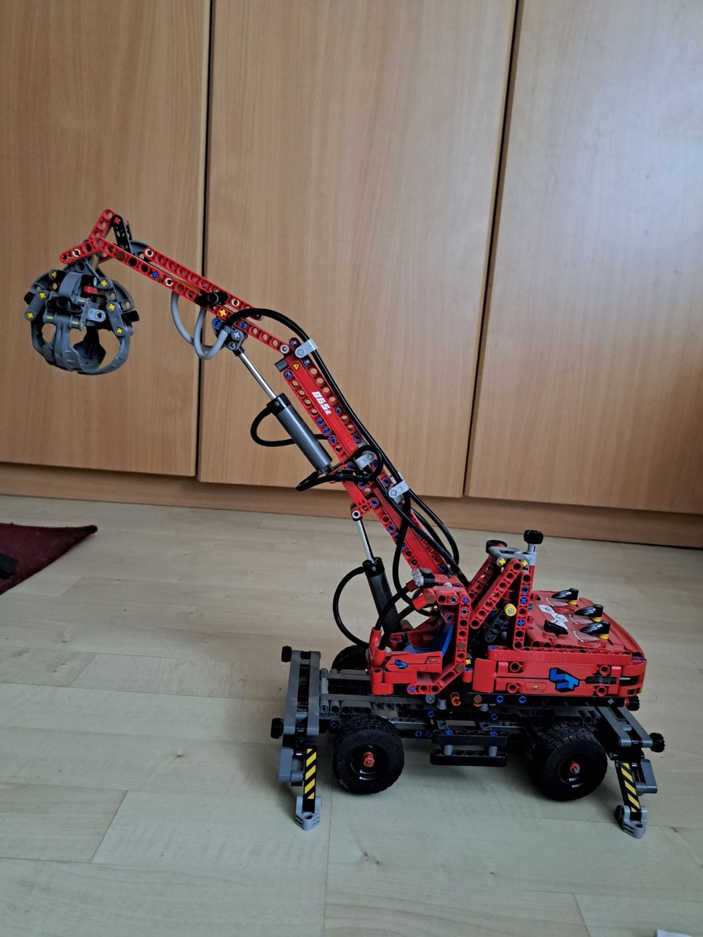 Lego Spielzeuge: Lego Technik Umschlagbagger 42144 – Gebraucht aus Bazenheid von Corsche 1