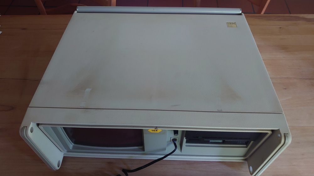 IBM 5155 Portable Personal Computer von 1984 (Defekt) in Neuhausen am ...