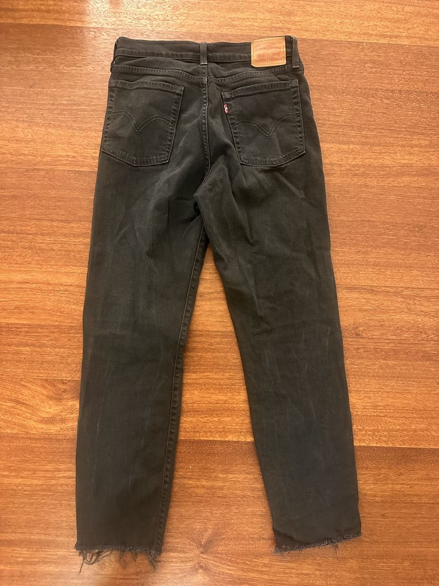 Levi's Jeans: Levi’s dark grey / black jeans size 29 – Usato da St. Niklausen LU venduto da lau_259n 1