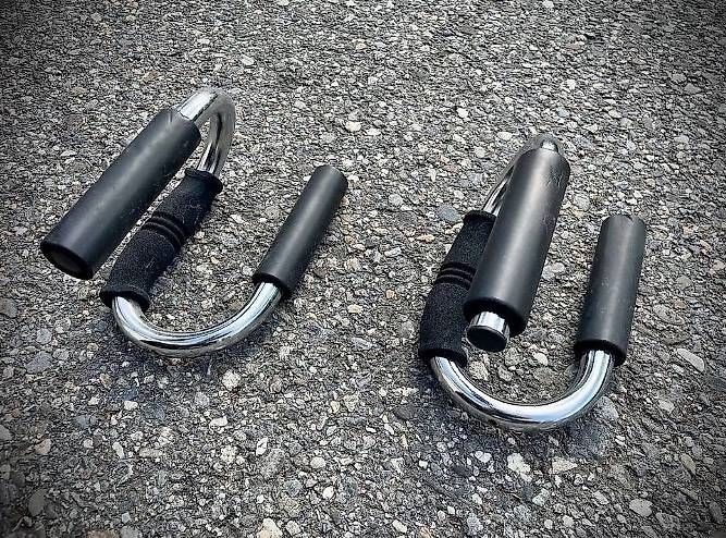 Vélos d'appartement: Liegestützgriffe – D'occasion à Chur par Tenorio