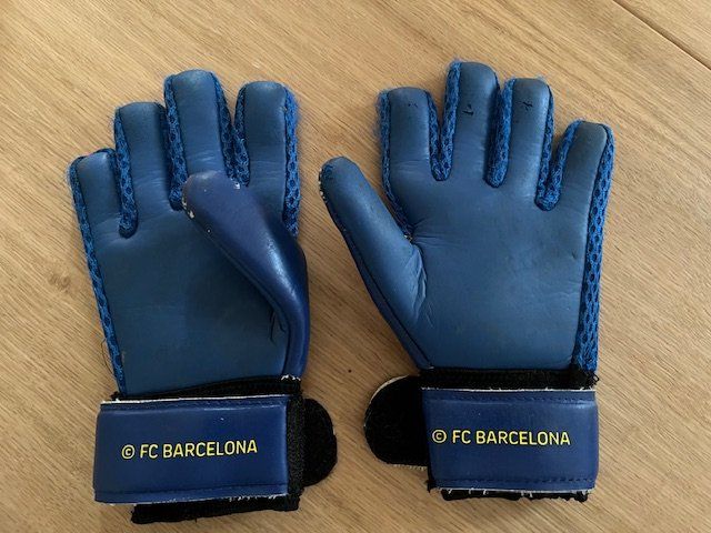 Guanti: Torwarthandschuhe Barca Gr 3 – Usato da Arlesheim venduto da JSBS 1