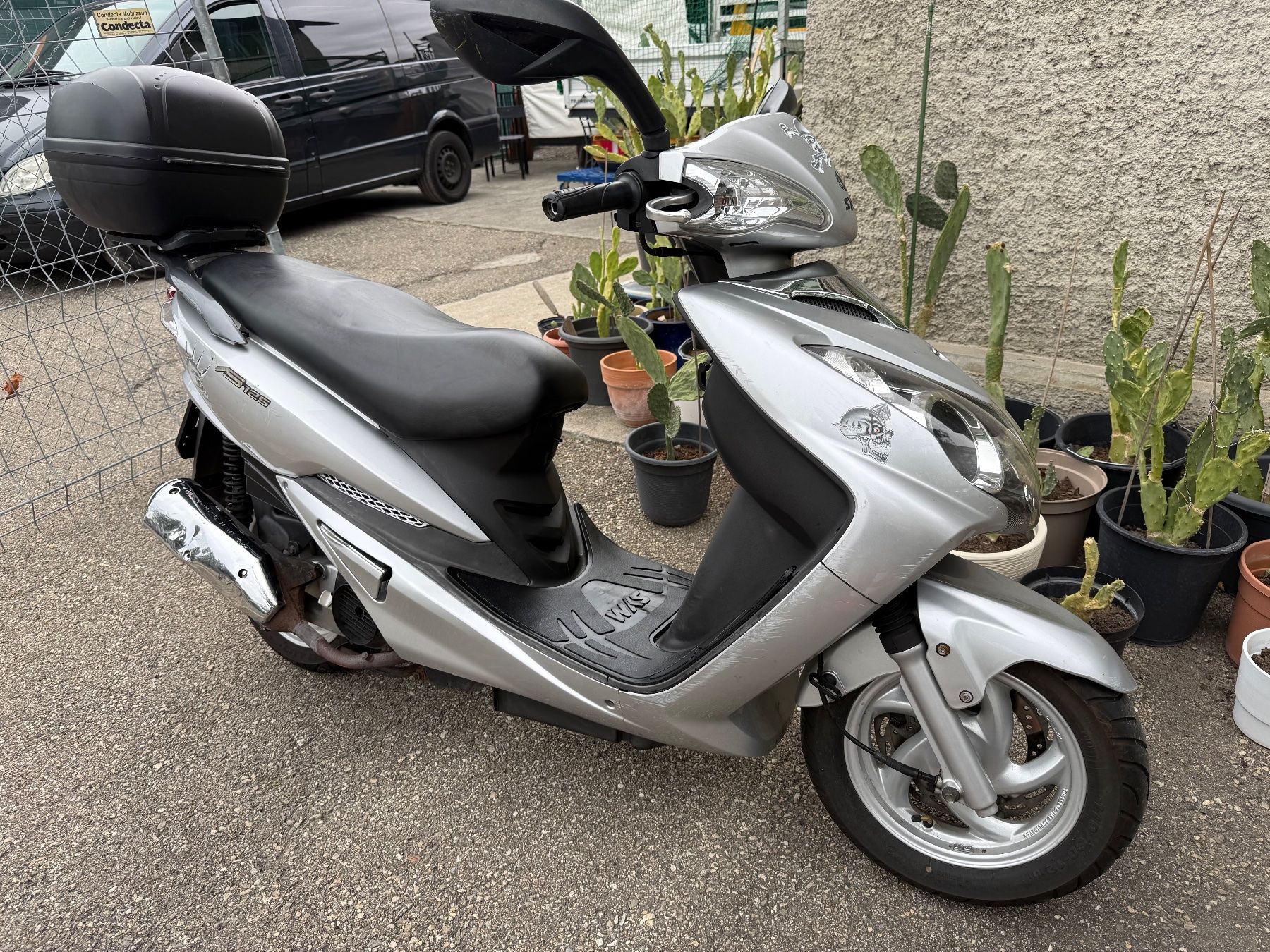 Sym Scooters: SYM VS 125ccm Roller – D'occasion à Aarburg par Ricardoabverkauf