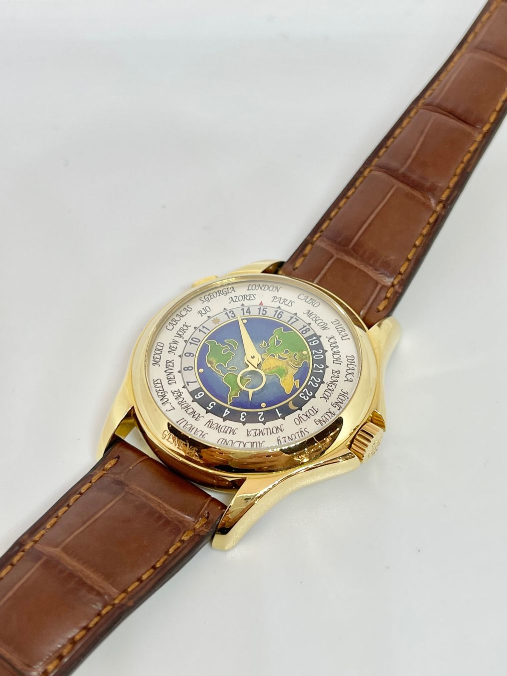 Patek Philippe Orologi: Patek Philippe 5131J Worldtime Brand New – Nuovo (secondo la descrizione) da Lugano venduto da Superstudiolugano 1