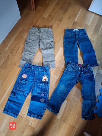 4 Stk. Kinderhosen Grösse 98