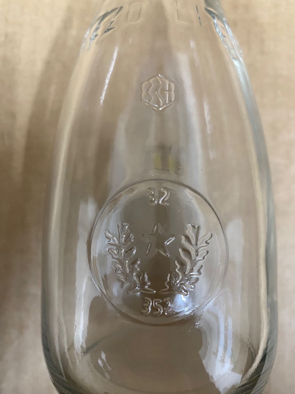 Altro in Stoviglie & Bicchieri: Glasflasche – Usato da Eschlikon TG venduto da 1.- 3