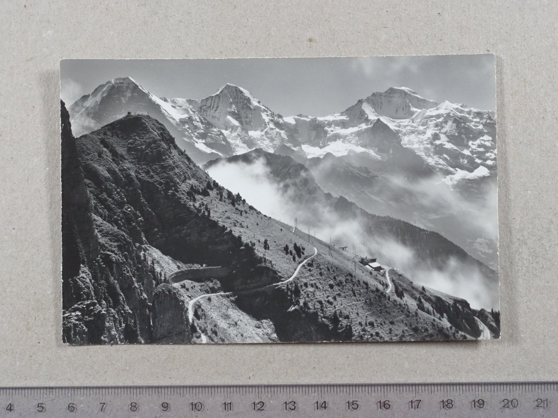 Cartoline postali: Schynige Platte, Eiger, Mönch, Jungfrau, 1957 – Usato da Lenzburg venduto da fh1