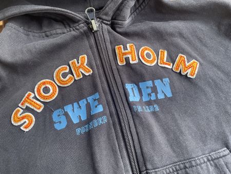 Schweden 🇸🇪 Kapuzenjacke Gr. 122/128 blau Stockholm