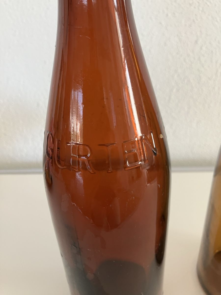 Bicchieri, Caraffe & Bottiglie: 2 alte Flaschen  Bier : brauerei Gurten – Usato da losone venduto da china06 3