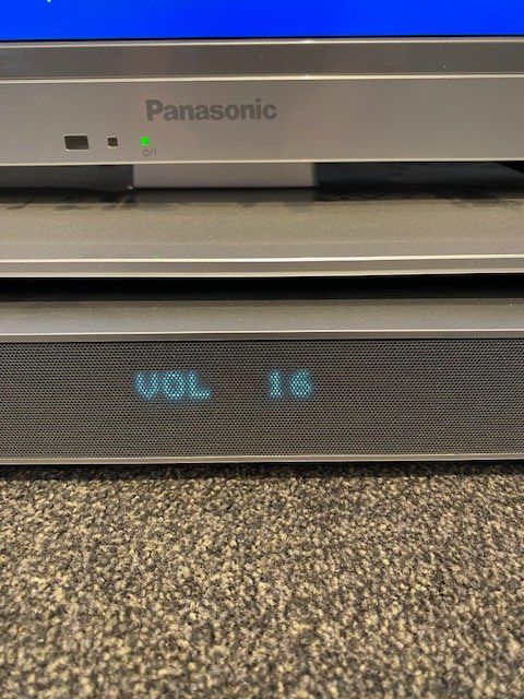 Panasonic Appareils TV: Panasonic TX-32  mit Soundbar – D'occasion à Würenlingen par Schneiderhifi 2