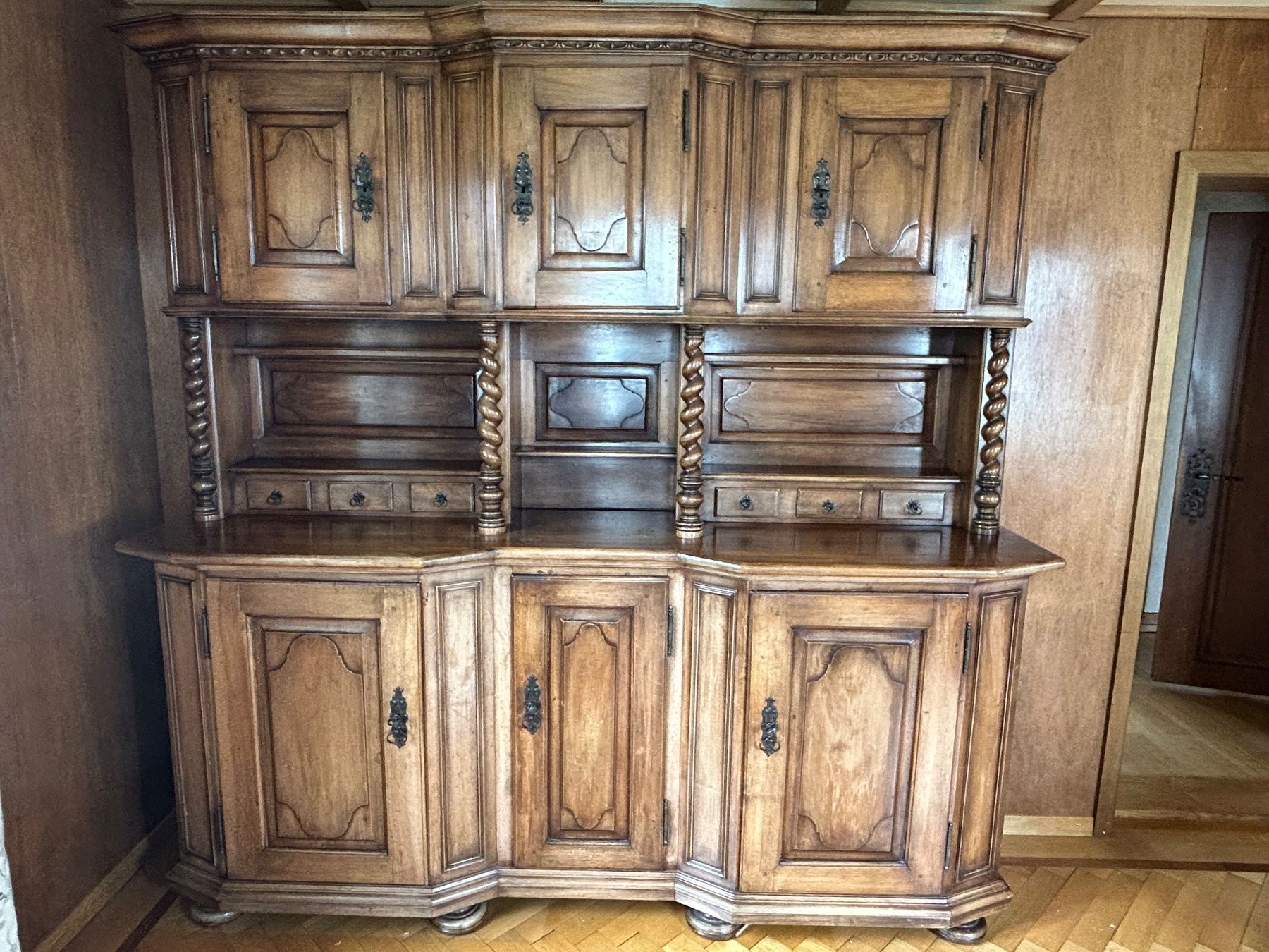 Armadi: Antiker Holzschrank – Usato da Steinen venduto da gar_s6dt