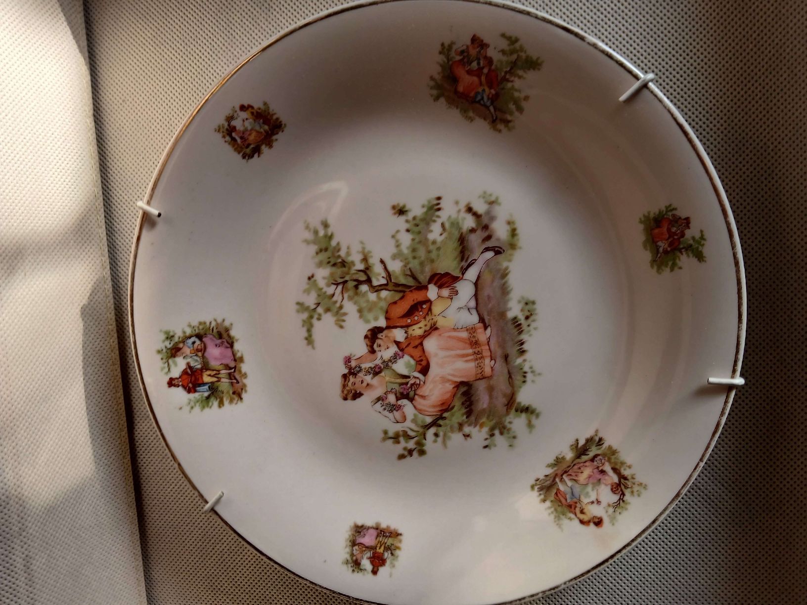 Teller: Assiette ancienne décorative – Gebraucht aus Grand Lancy von ampoule